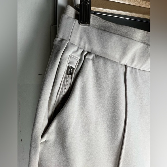 Athleta Pants Womens Beige Venice Pintuck Tapered Commute Travel Office Sz XS - Picture 3 of 10